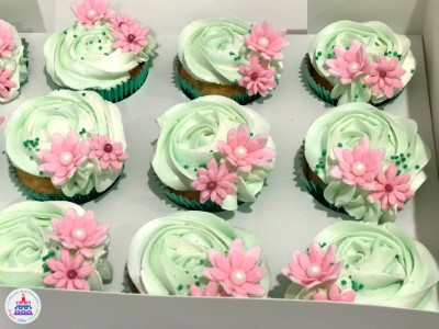 Floral Cupcakes.jpg